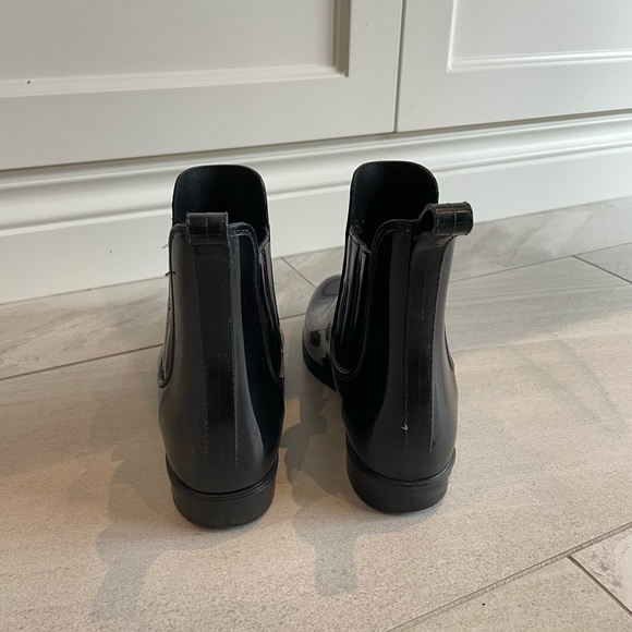 Deep navy blue low cut rain boots - Picture 3 of 5